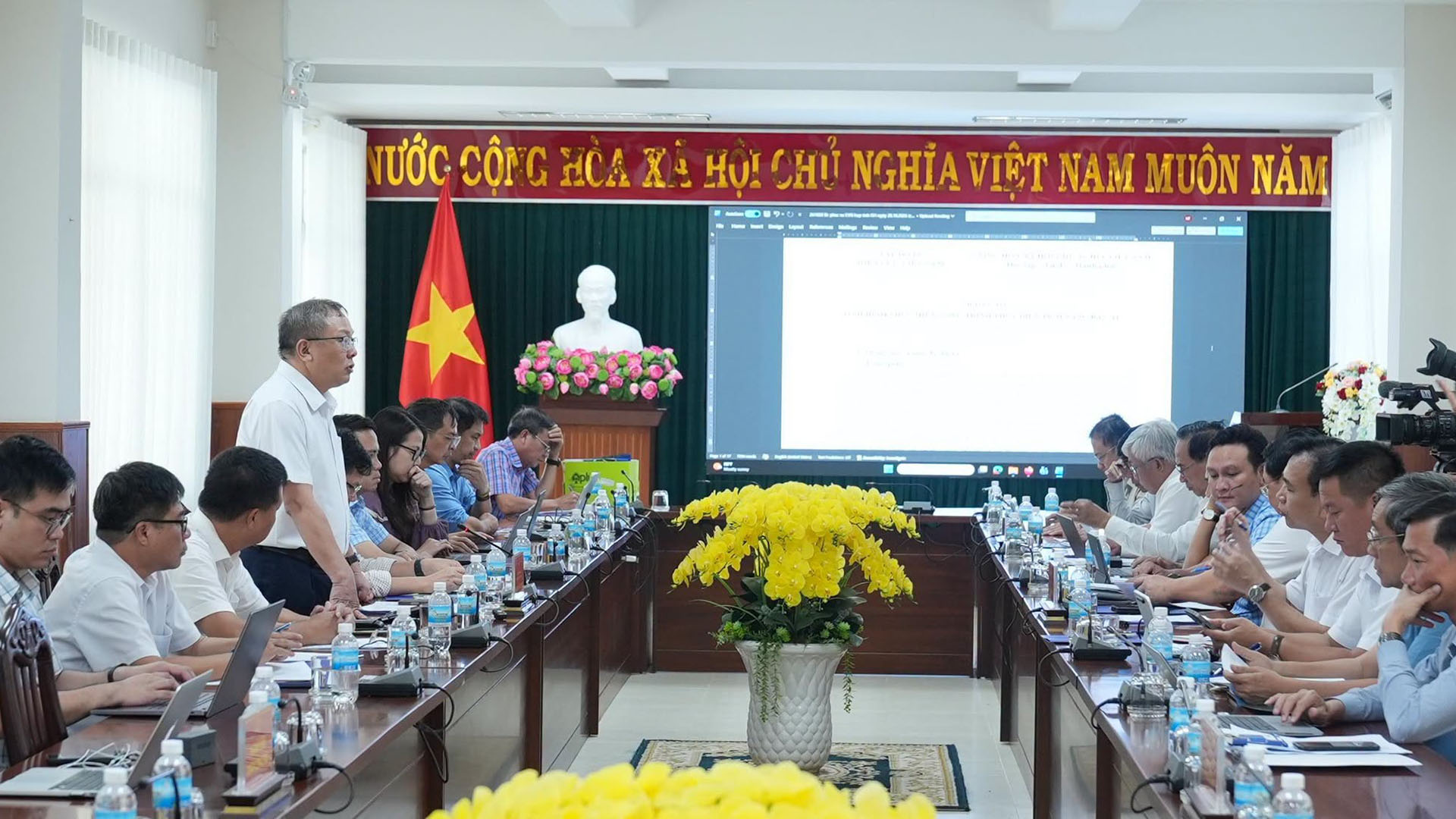 Đoàn công tác EVN làm việc với UBND tỉnh Khánh Hoà về Dự án Nhà máy Thuỷ điện tích năng Bác Ái